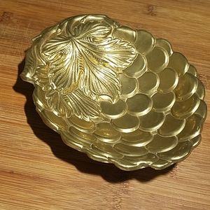 Goldtone Grape Dish